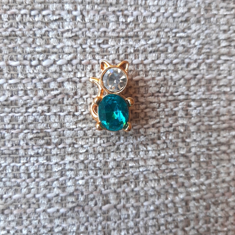 Gold, Diamond and Turquoise Cat Pin Brooch